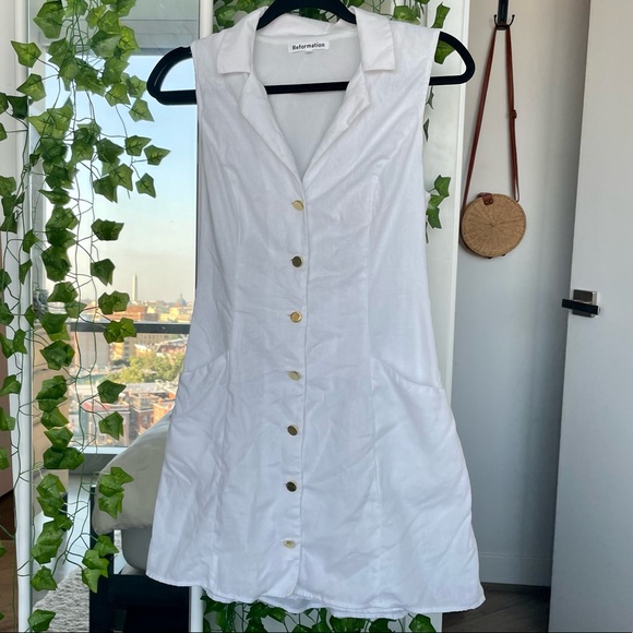 Reformation White Linen Sleeveless Collared Dress with Adjustable Gold Buttons - Picture 5 of 9